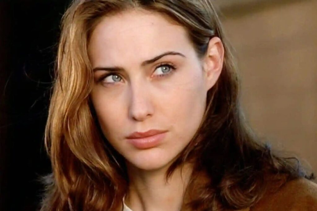 Claire Forlani Net Worth