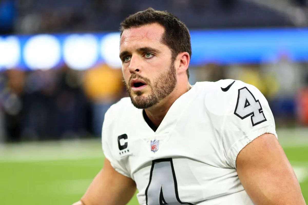 Derek Carr Net Worth